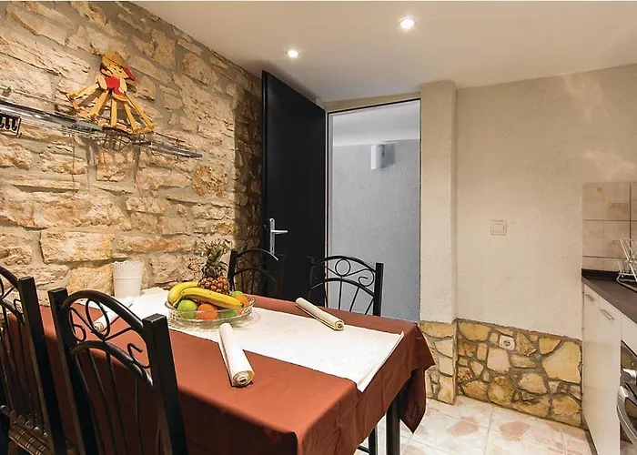 House Carpe Diem Пула